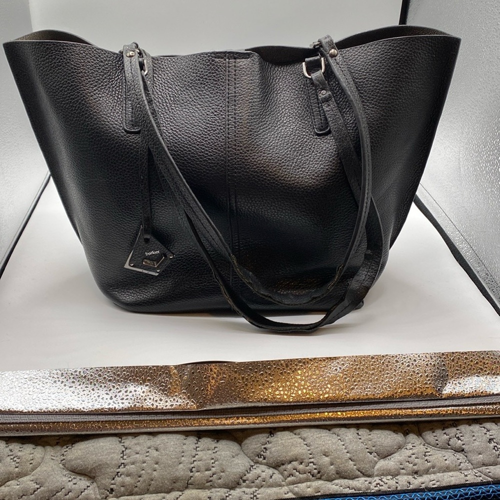 679Botkier black leather tote preloved magnetic close